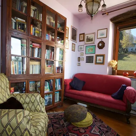Sleeps 8 Castelveccana