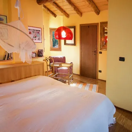 Sleeps 8 *